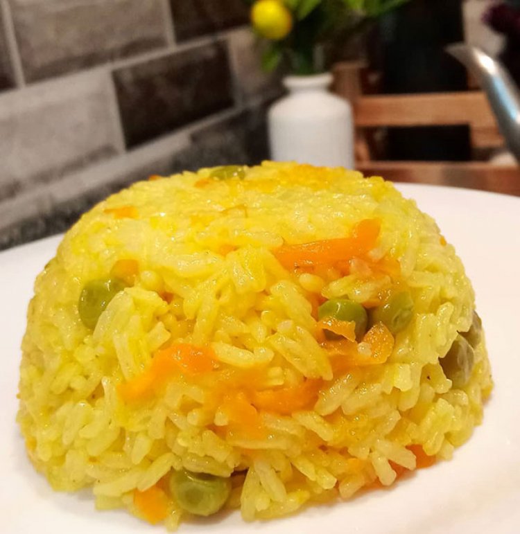 Sebzeli Zerdeçallı Pilav