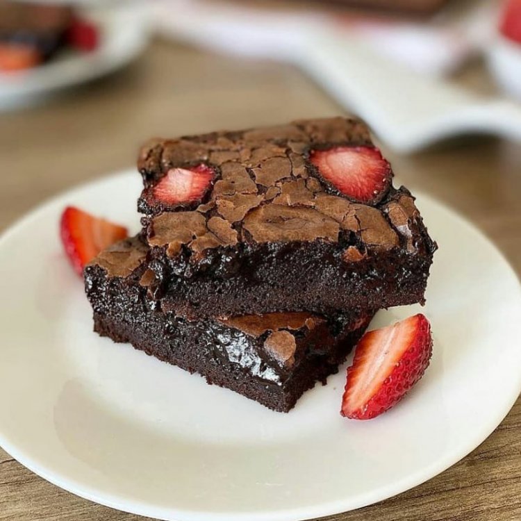 Çilekli Browni