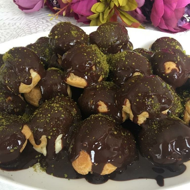 Profiterol Tatlısı