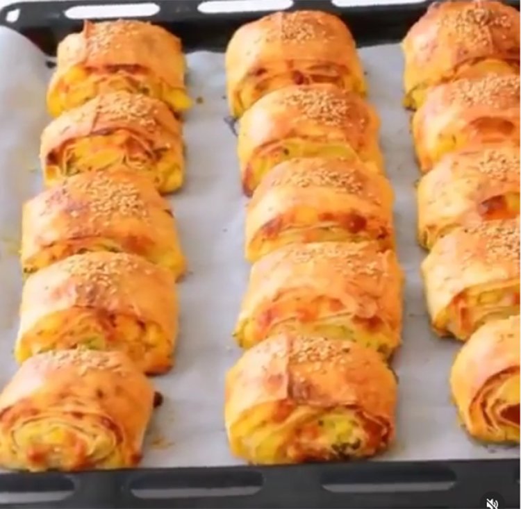 Patatesli Peynirli Dilim Börek