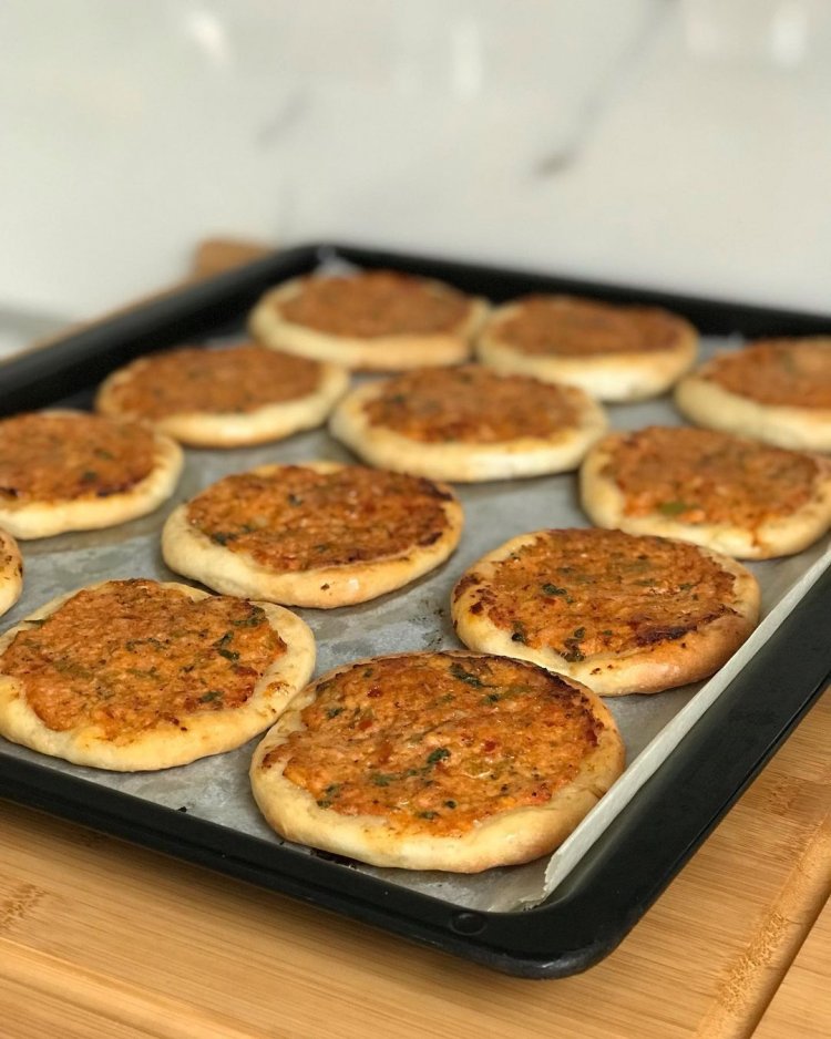 Tavuklu Pide