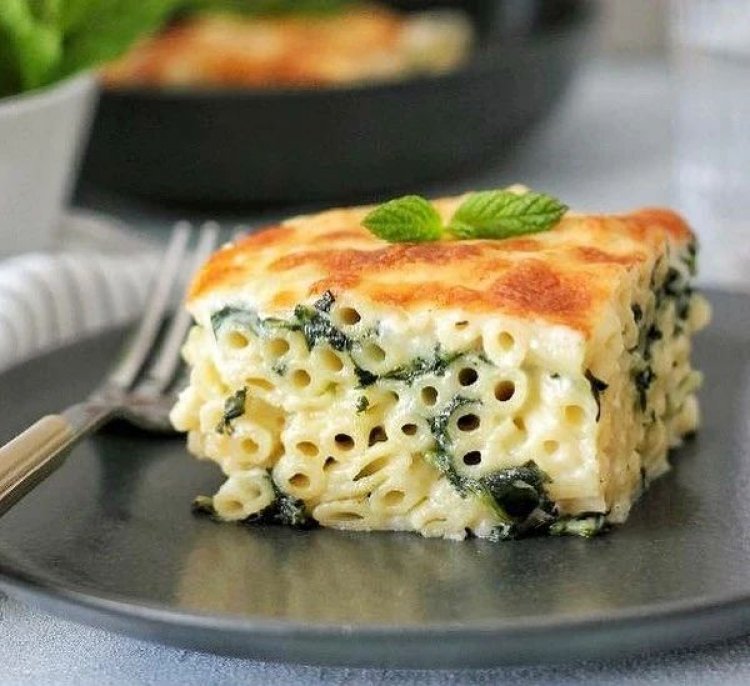 Ispanaklı Fırın Makarna
