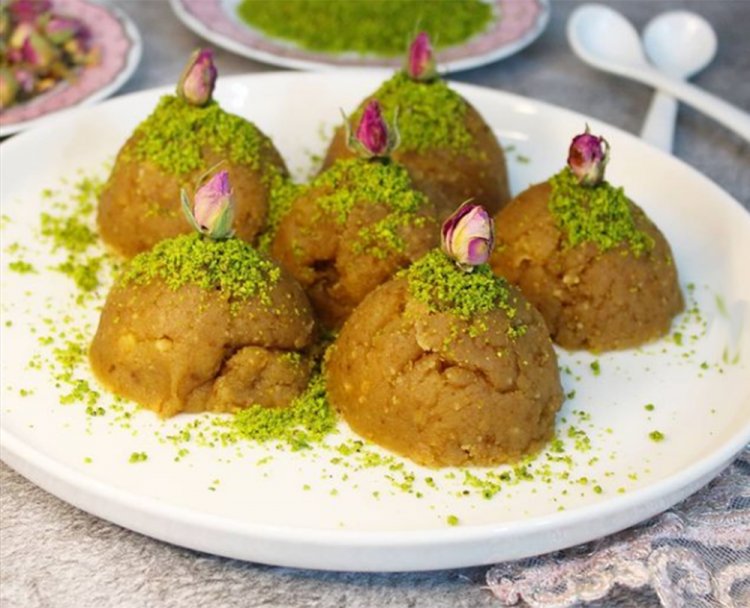Sütlü Un Helvası