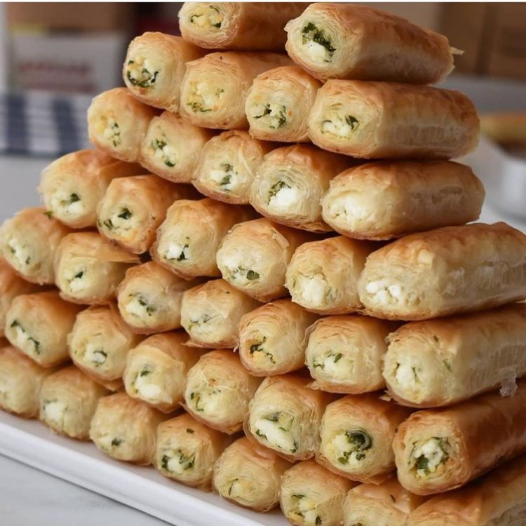 Çıtır Çıtır Peynirli Börek